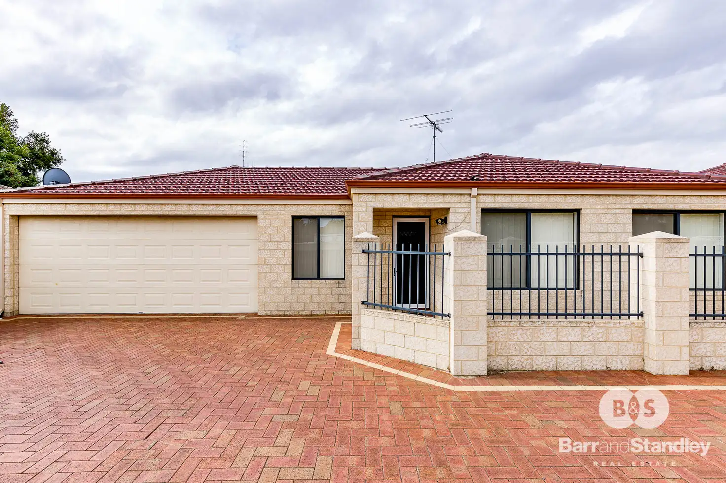 Main view of Homely unit listing, 2/27 Wisbey Street, Carey Park WA 6230