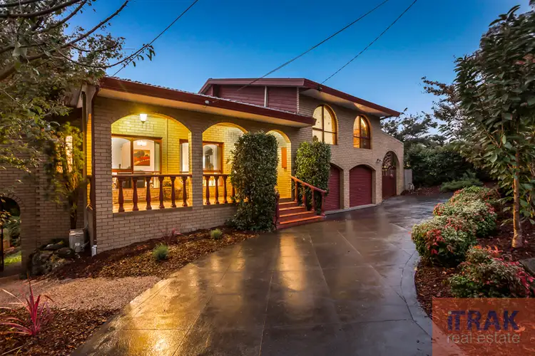 11 Blueberry Road, Mooroolbark VIC 3138