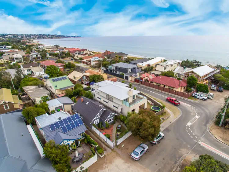 8 Orrong Avenue, Frankston VIC 3199