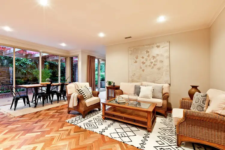 Fifth view of Homely house listing, 10 Delatite Court, Yallambie VIC 3085