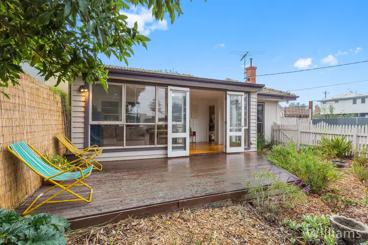 6 Melrose Street, Newport VIC 3015