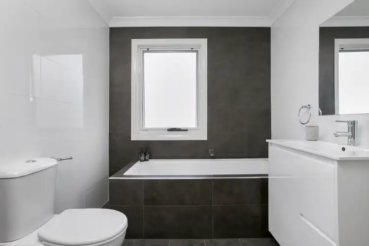 Fifth view of Homely house listing, 33 The Arches, Kanahooka NSW 2530