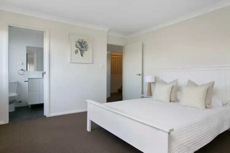 Sixth view of Homely house listing, 33 The Arches, Kanahooka NSW 2530