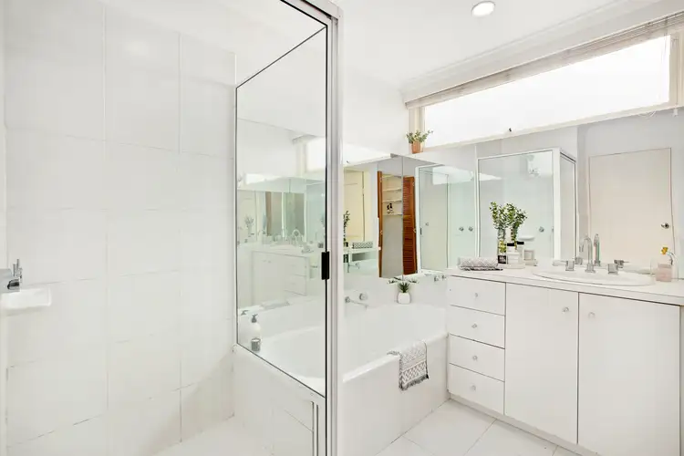Fifth view of Homely apartment listing, 5/154 Brighton Road, Ripponlea VIC 3185