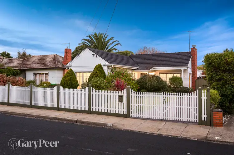 37 McLaurin Road, Carnegie VIC 3163
