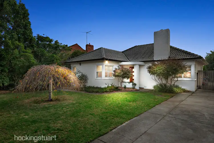 2 Dickens Street, Parkdale VIC 3195