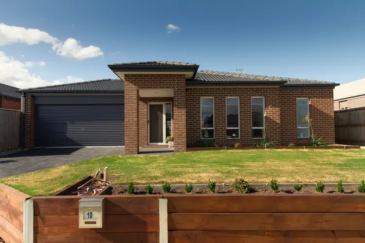 10 Jazz Court, Pakenham VIC 3810