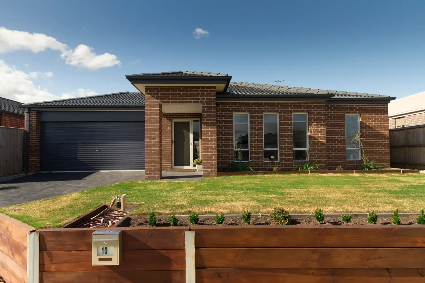 Main view of Homely house listing, 10 Jazz Court, Pakenham VIC 3810