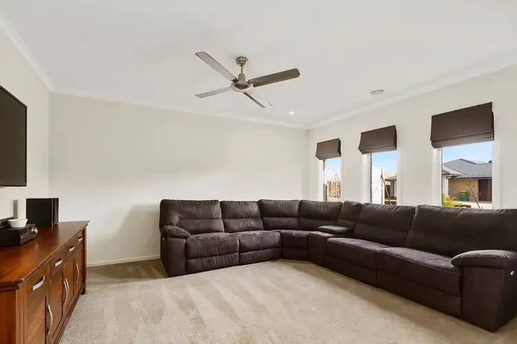 Fifth view of Homely house listing, 10 Jazz Court, Pakenham VIC 3810