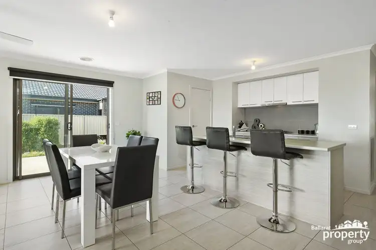 Sixth view of Homely house listing, 5 Hammill Close, Canadian VIC 3350