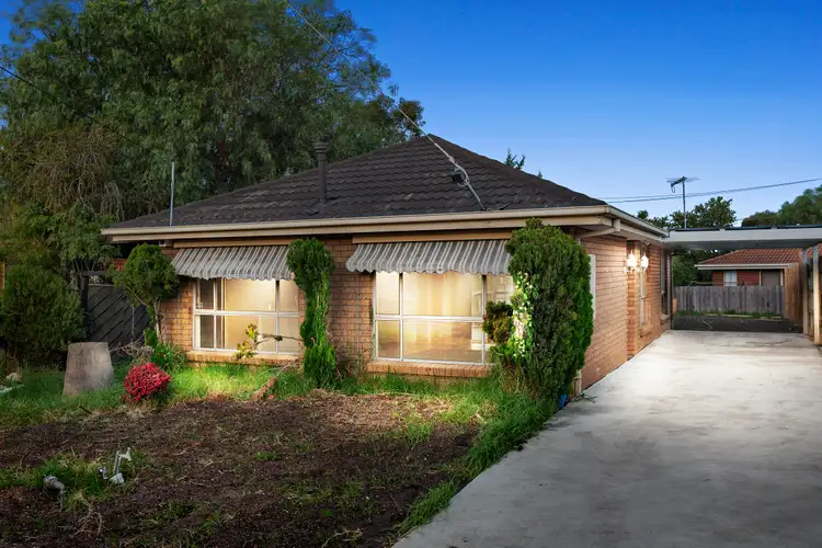 8 Whipbird Close, Werribee VIC 3030