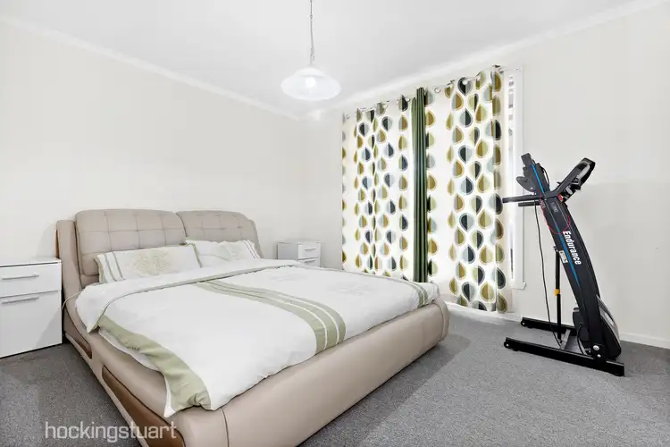 Fifth view of Homely house listing, 8 Whipbird Close, Werribee VIC 3030