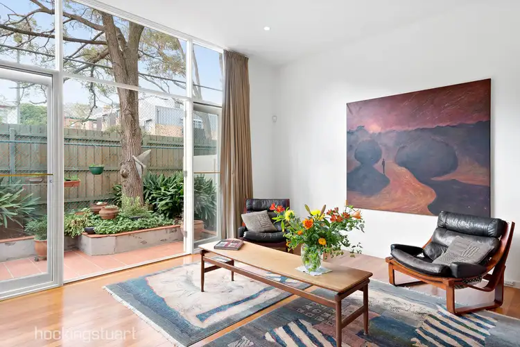8 St Leonards Place, St Kilda VIC 3182