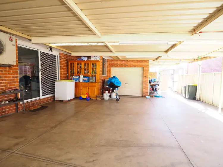 Fifth view of Homely house listing, 4 Wellesley Place, Green Valley NSW 2168