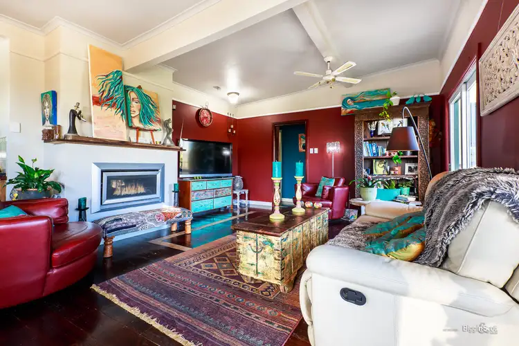 17 Seaby Avenue, Upper Ferntree Gully VIC 3156