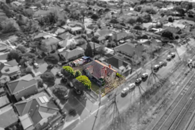 Fifth view of Homely house listing, 10 Dorothy Avenue, Glen Huntly VIC 3163