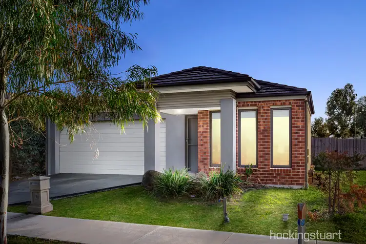 21 Dreelburn Terrace, Melton South VIC 3338