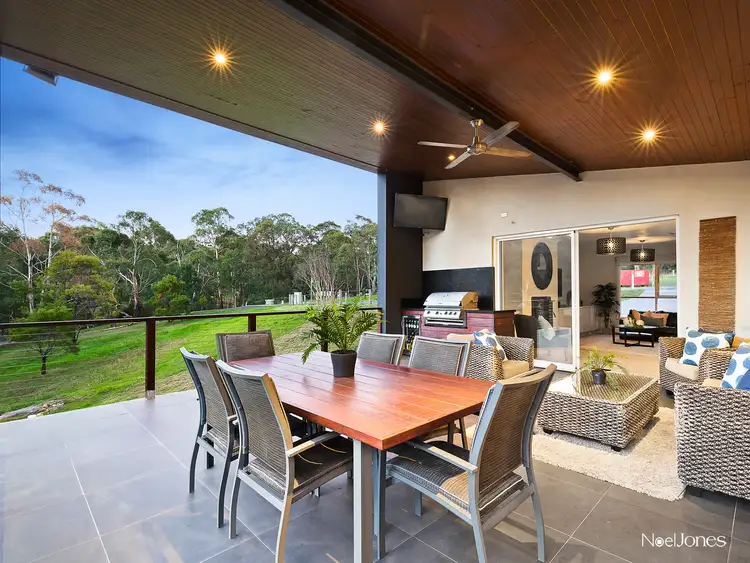 7 Huggins Road, Donvale VIC 3111