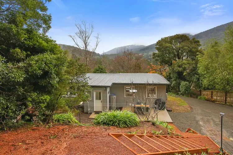 8 Pheasant Parade, Warburton VIC 3799