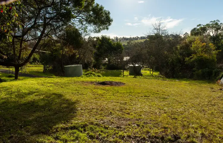 1a Naughton Street, Cockatoo VIC 3781