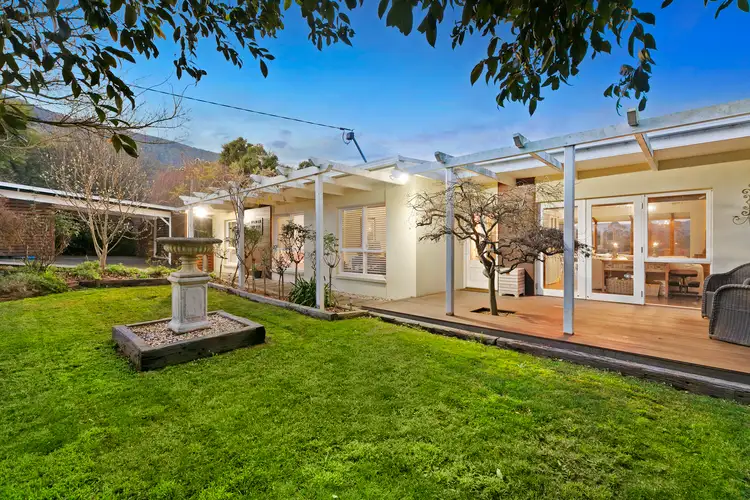 11 Brisbane Hill Road, Warburton VIC 3799