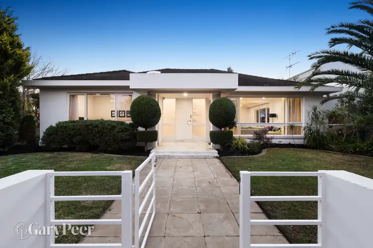 12 Vadlure Avenue, St Kilda East VIC 3183