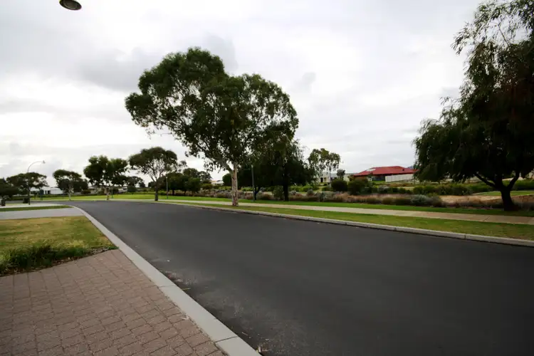 Fourth view of Homely house listing, 14 Chrysoberyl View, Australind WA 6233