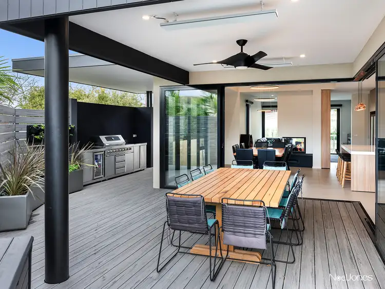 Sixth view of Homely house listing, 2 Newlands Court, Box Hill South VIC 3128