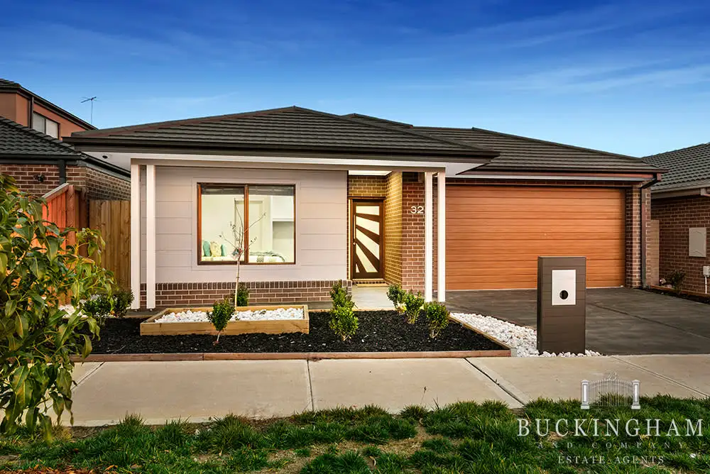 Main view of Homely house listing, 32 Resolution Circuit, Doreen VIC 3754