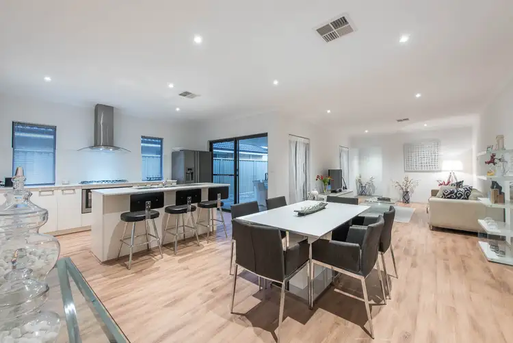 12 Framton Way, Madeley WA 6065