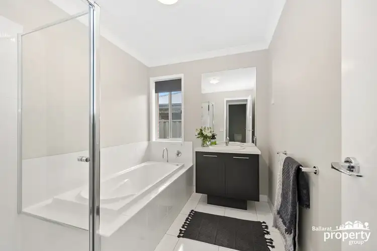 Fourth view of Homely house listing, 3 Kirwan Close, Mount Clear VIC 3350