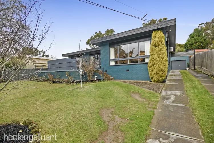 11 Marina Drive, Mount Clear VIC 3350