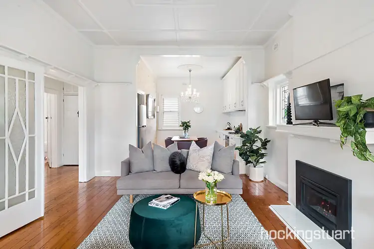 Third view of Homely apartment listing, 2/15 Hennessy Avenue, Elwood VIC 3184