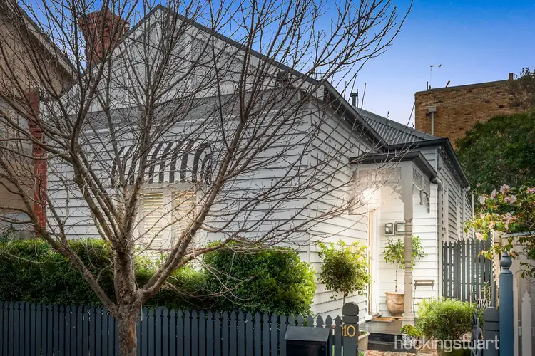 10 Lambert Grove, St Kilda East VIC 3183