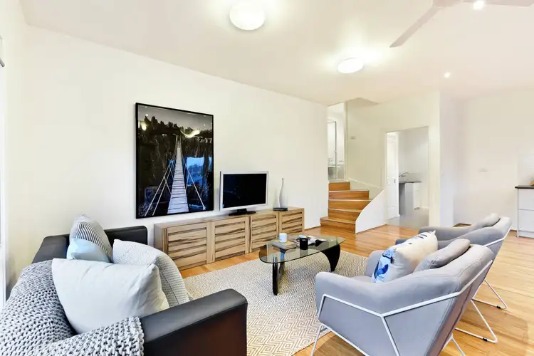 Fifth view of Homely unit listing, 2/5 McKenzie Court, Greensborough VIC 3088
