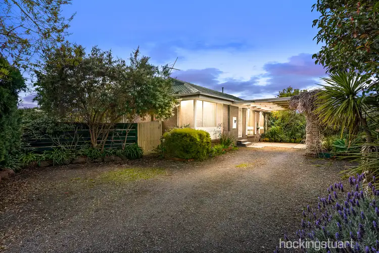 5 Jasmine Place, Melton West VIC 3337