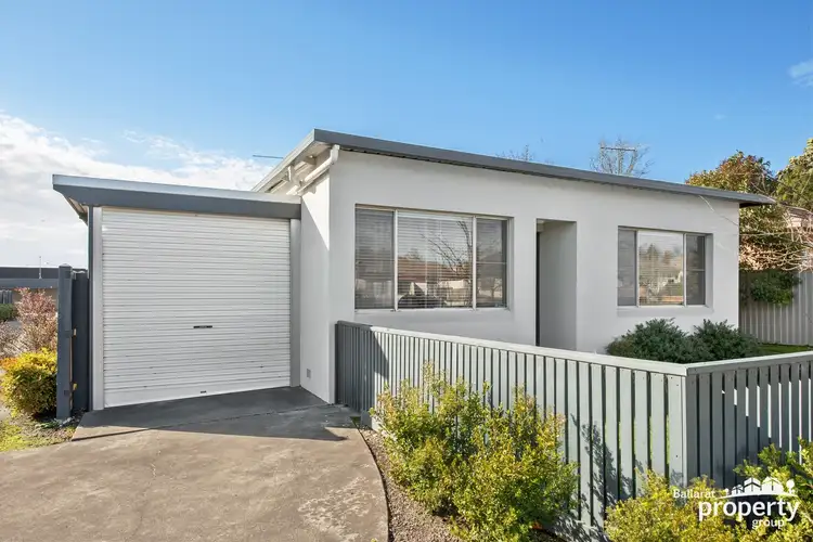 2/1110 Gregory Street, Lake Wendouree VIC 3350
