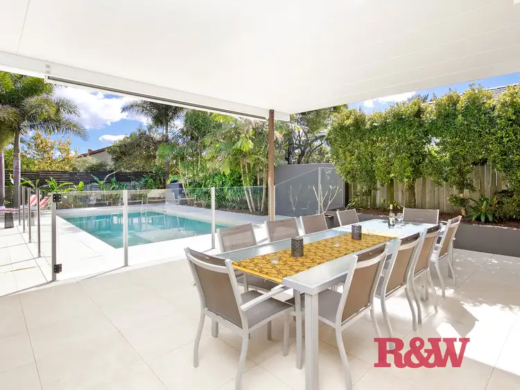 27 Wavecrest Drive, Castaways Beach QLD 4567