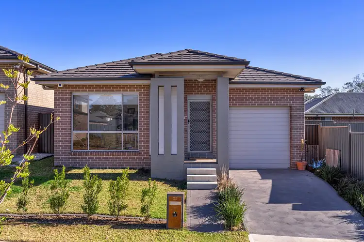 25 Admiral Avenue, Jordan Springs NSW 2747