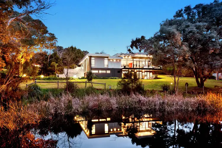 11 Ashley Court, Research VIC 3095