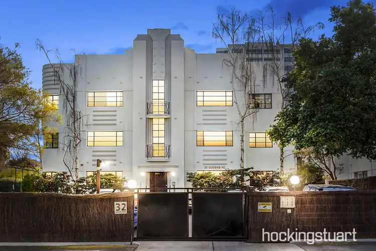32/32 Queens Road, Melbourne VIC 3004
