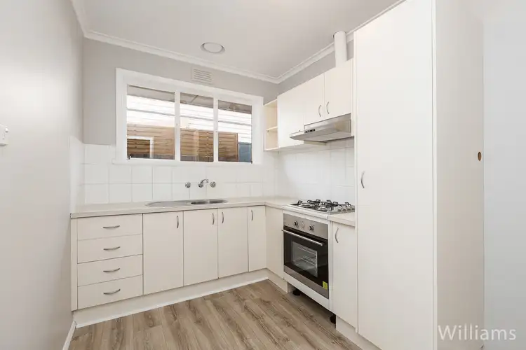 2/485 Melbourne Road, Newport VIC 3015