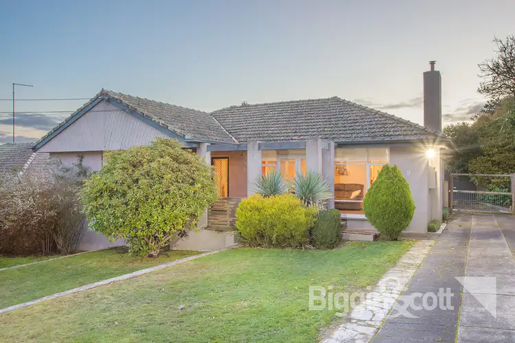 9 Hillside Drive, Ballarat North VIC 3350