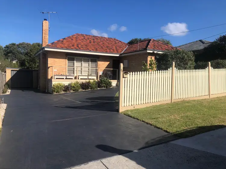 30 Harborne Street, Macleod VIC 3085