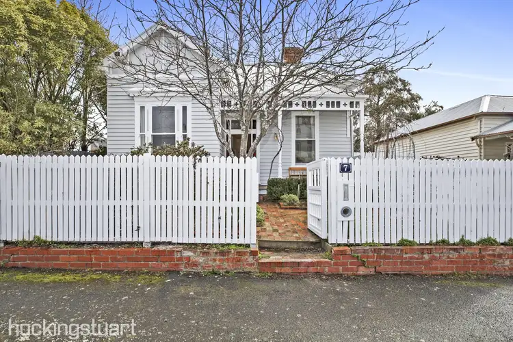 7 Hotham Street, Lake Wendouree VIC 3350