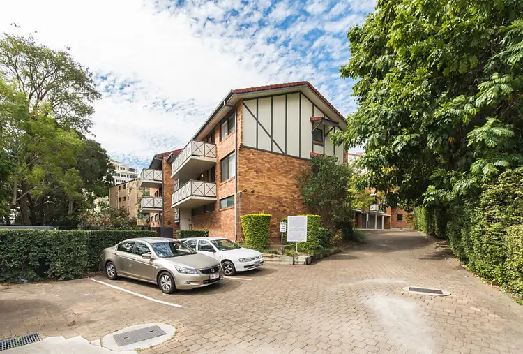 1/9 Land Street, Toowong QLD 4066