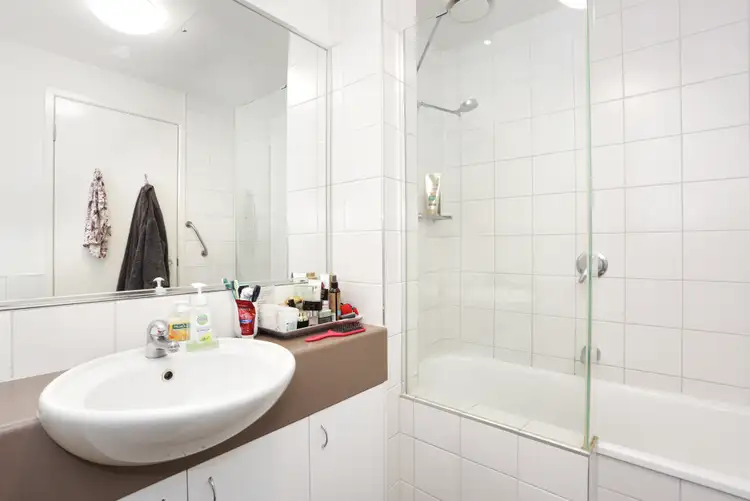 Sixth view of Homely apartment listing, 6/300 Burwood Highway, Burwood VIC 3125