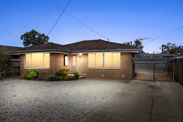 6 Bourke Road, Melton South VIC 3338