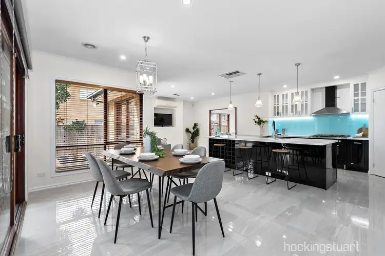 Sixth view of Homely house listing, 2 Mandalay Court, Sanctuary Lakes VIC 3030