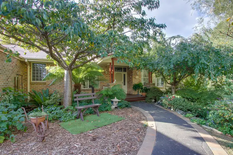 23 Boundary Road West, Emerald VIC 3782
